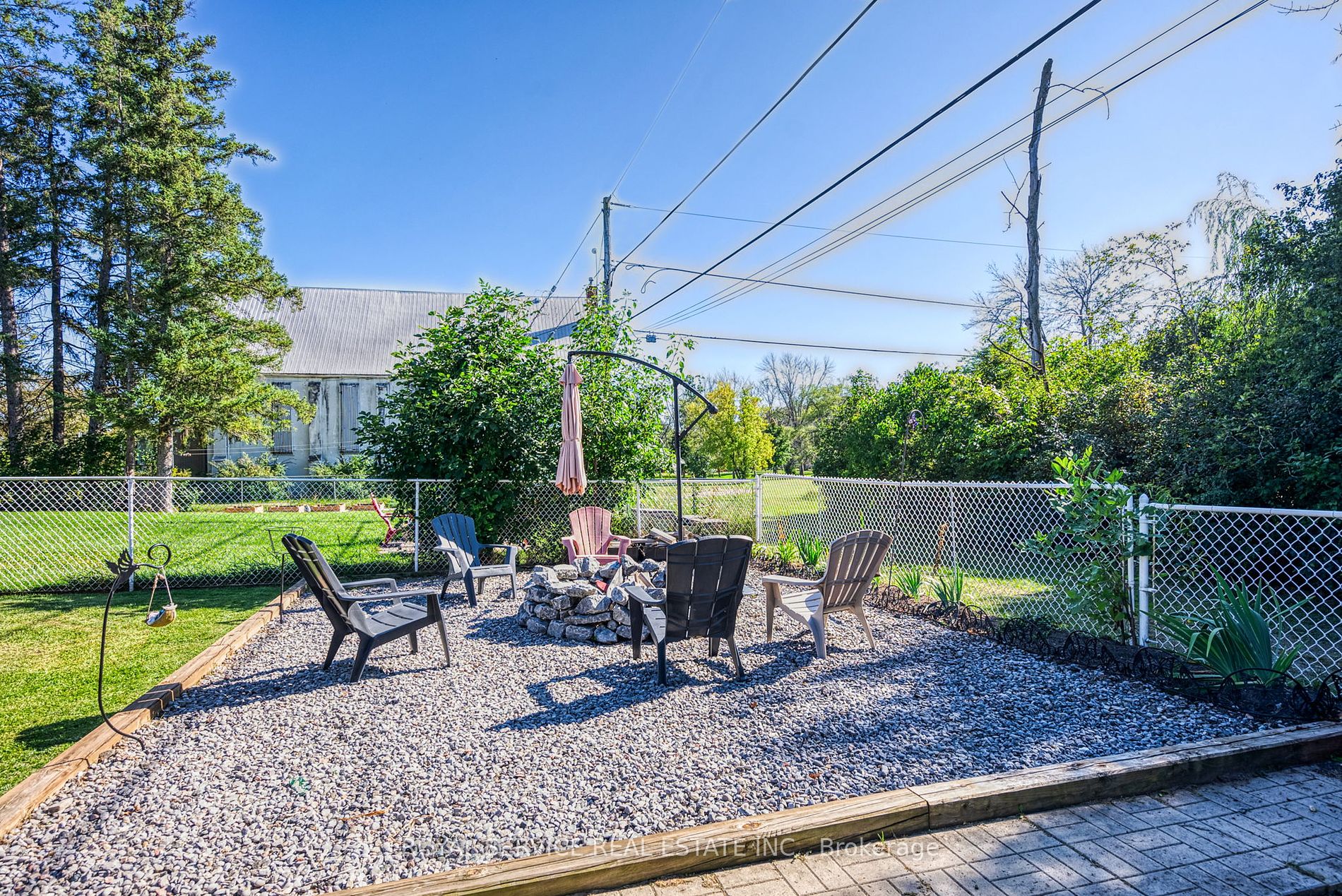 96 Fraser Dr