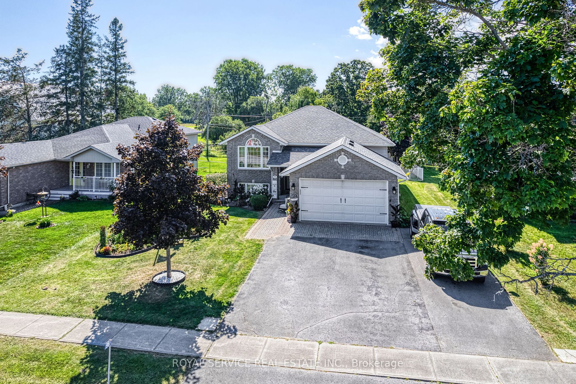 96 Fraser Dr