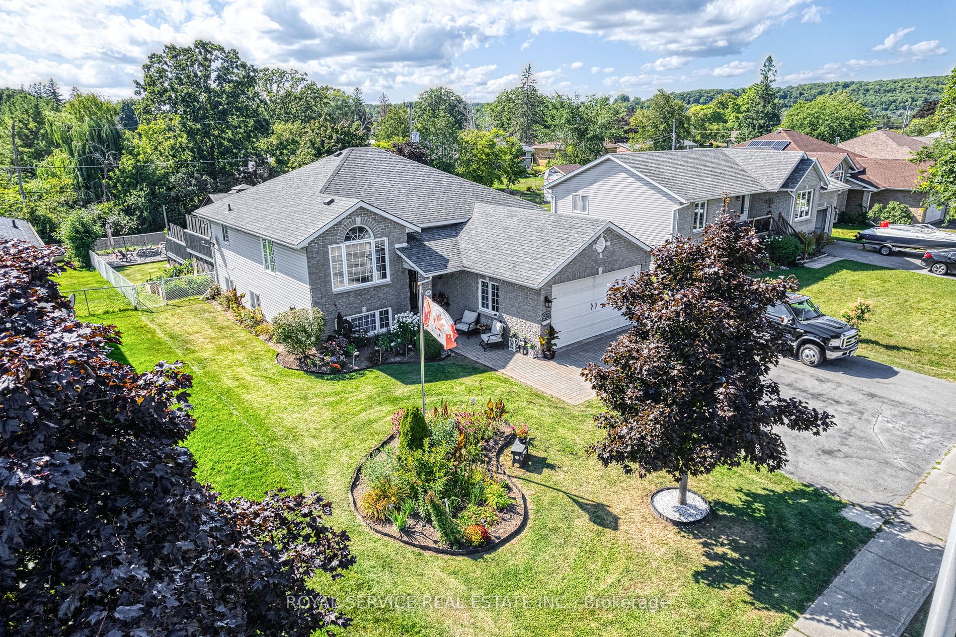 96 Fraser Dr