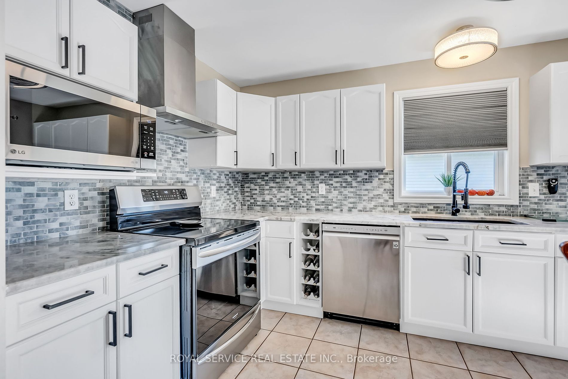 96 Fraser Dr