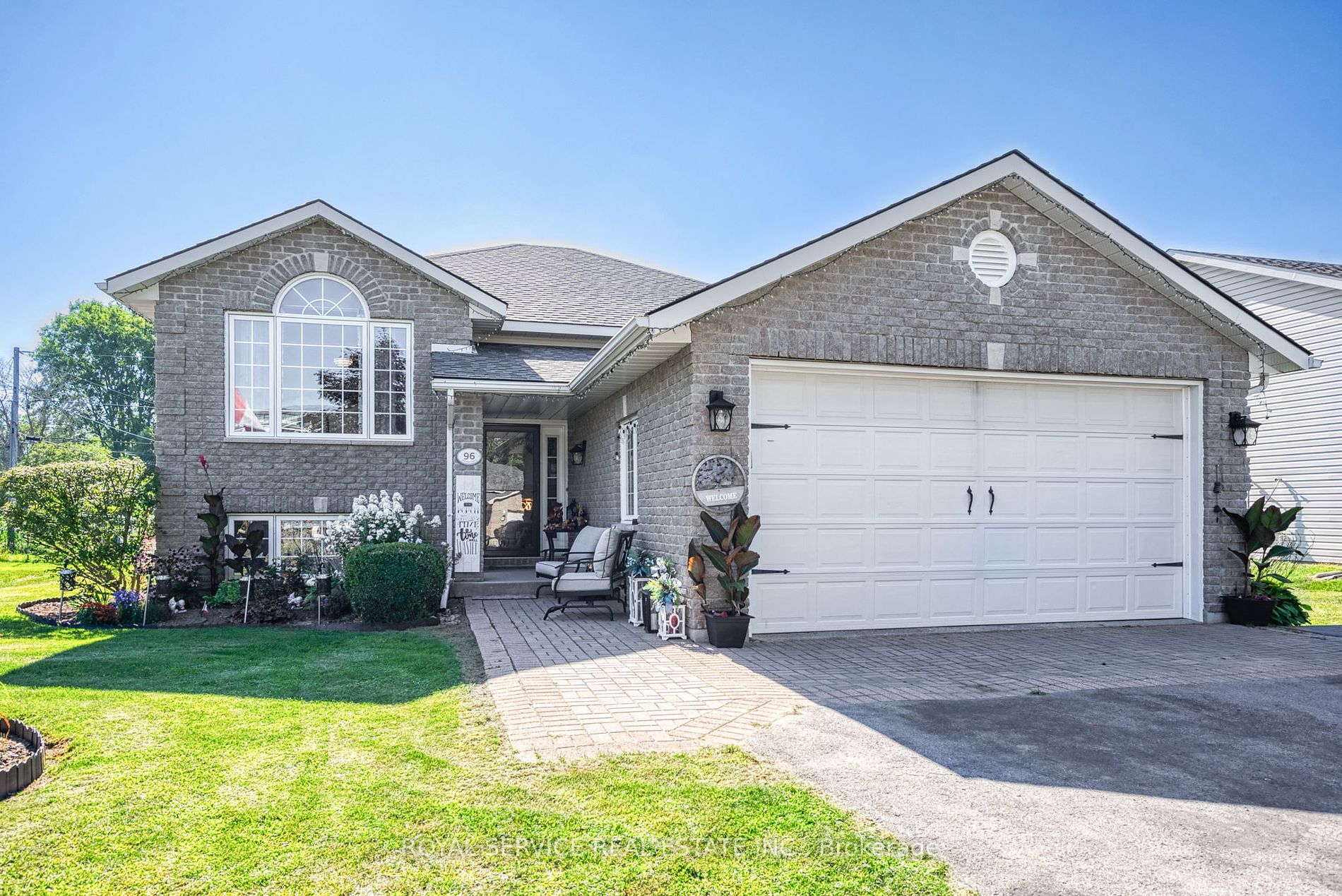 96 Fraser Dr