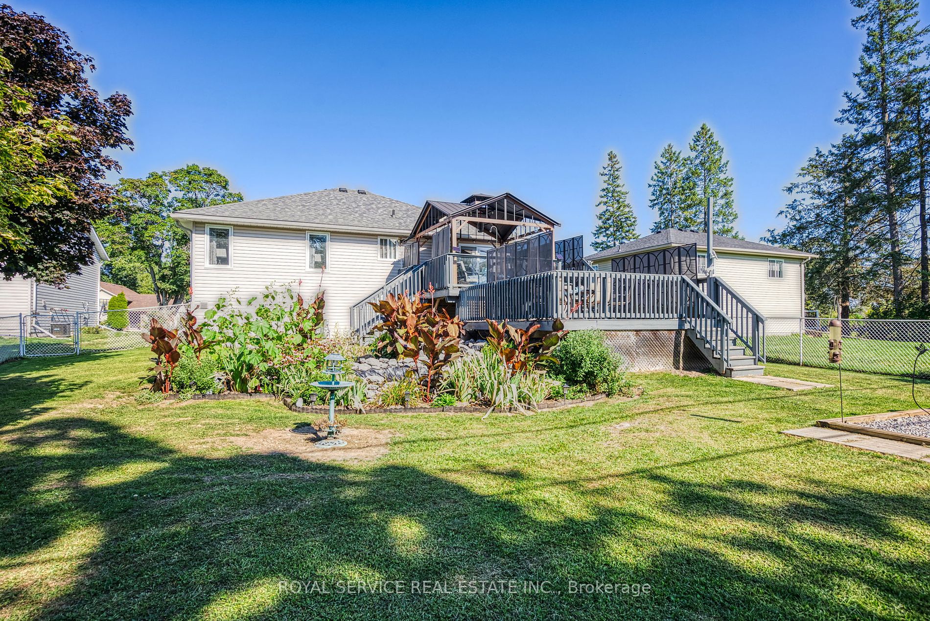 96 Fraser Dr