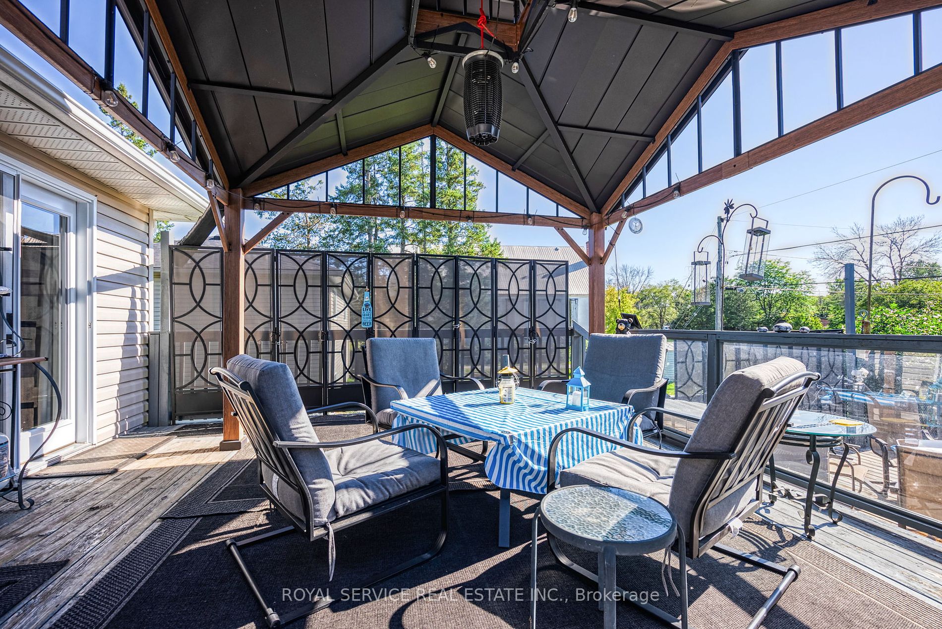 96 Fraser Dr