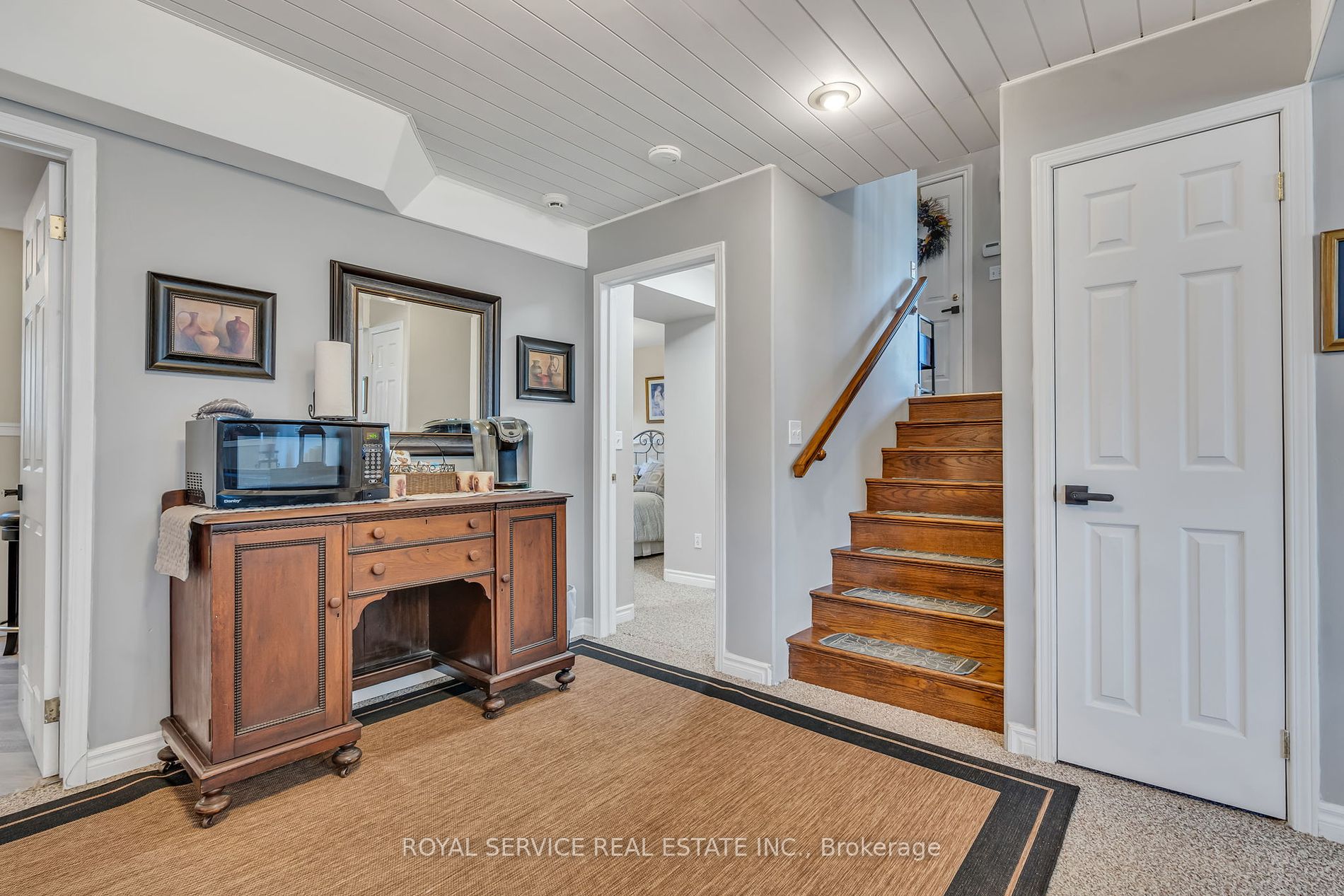 96 Fraser Dr