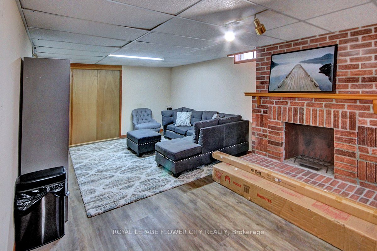 205 Worthington Ave