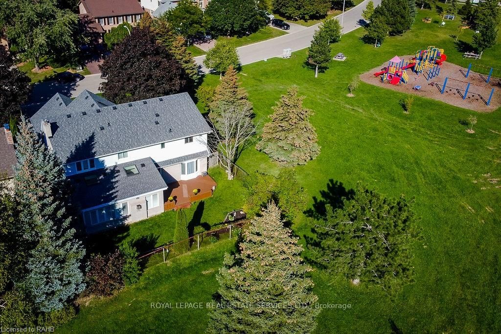 22 Daffodil Crescent