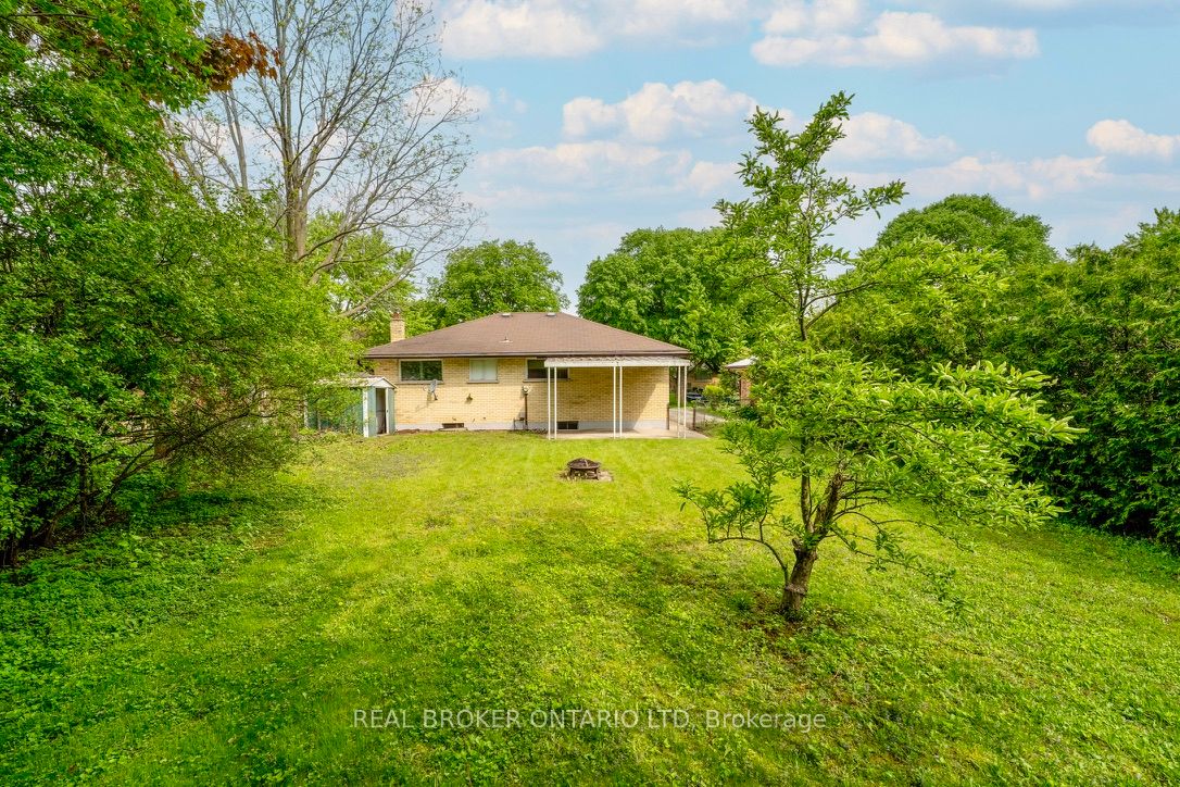 39 Trillium Crescent