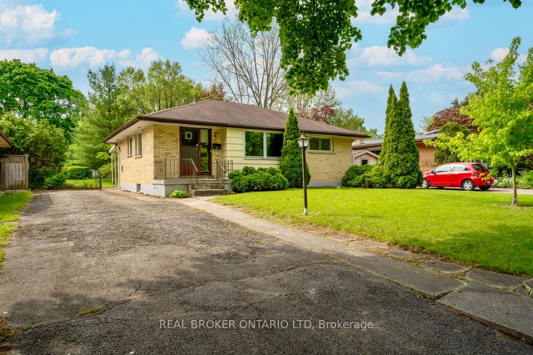 39 Trillium Crescent