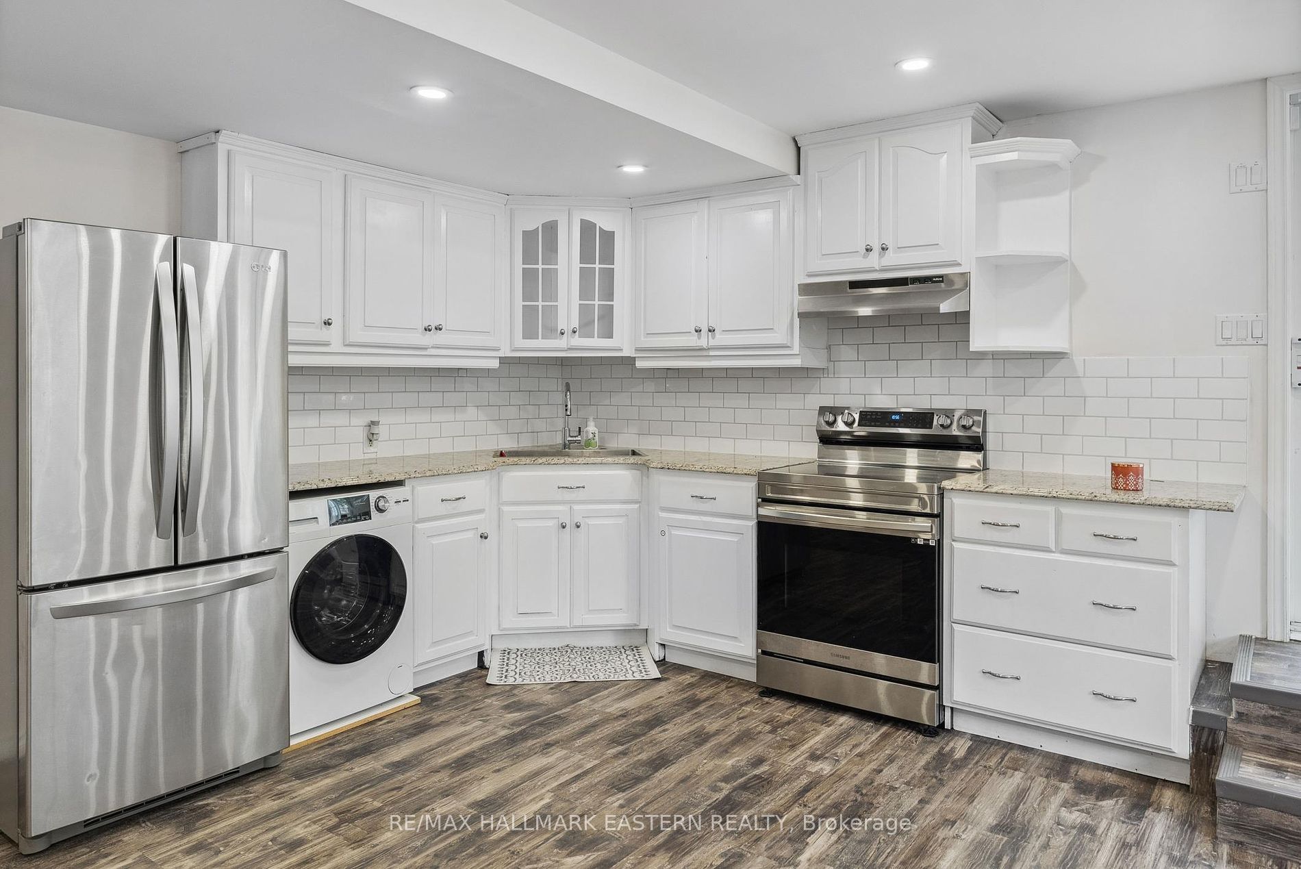 1234 Parkhill Road W