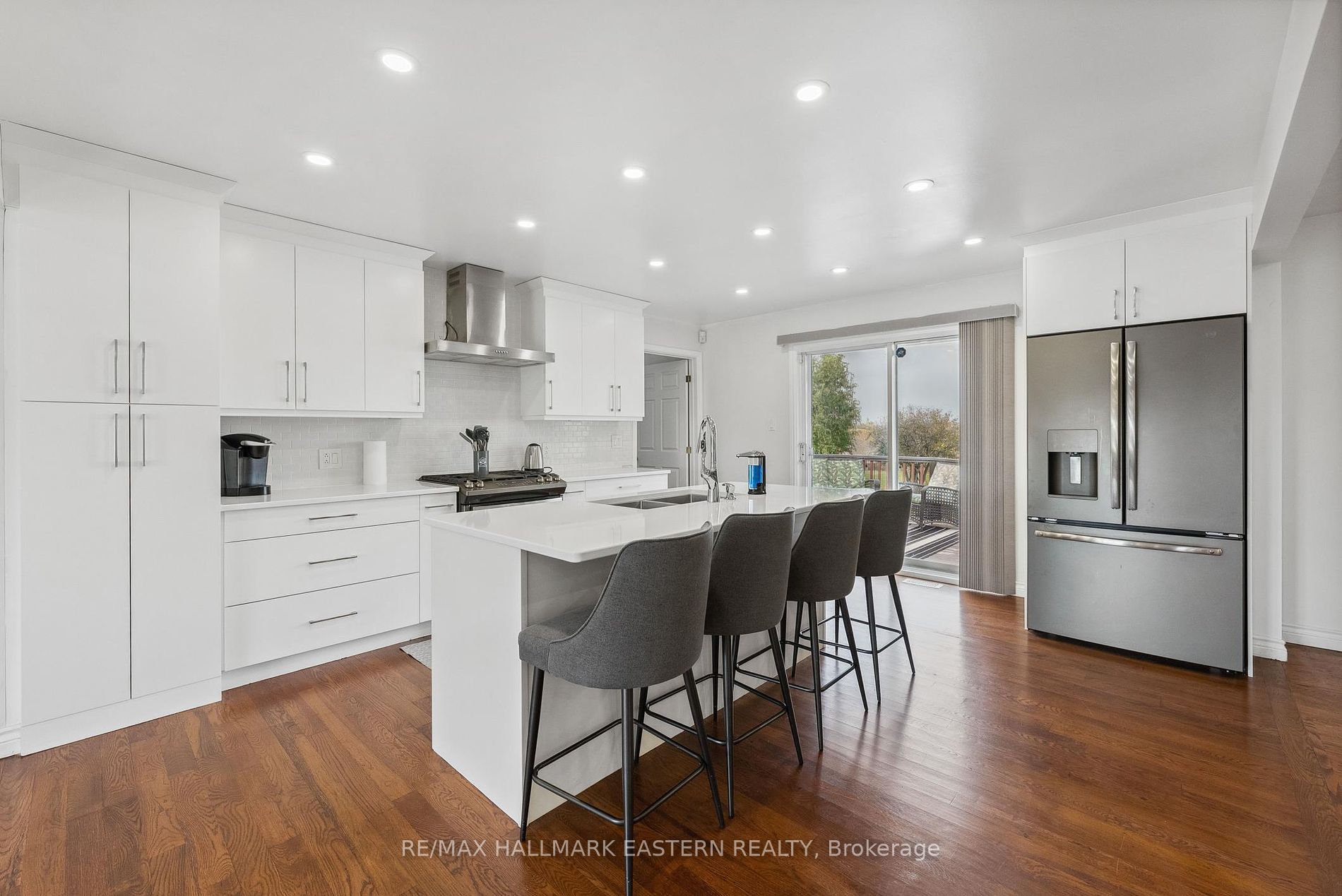 1234 Parkhill Road W