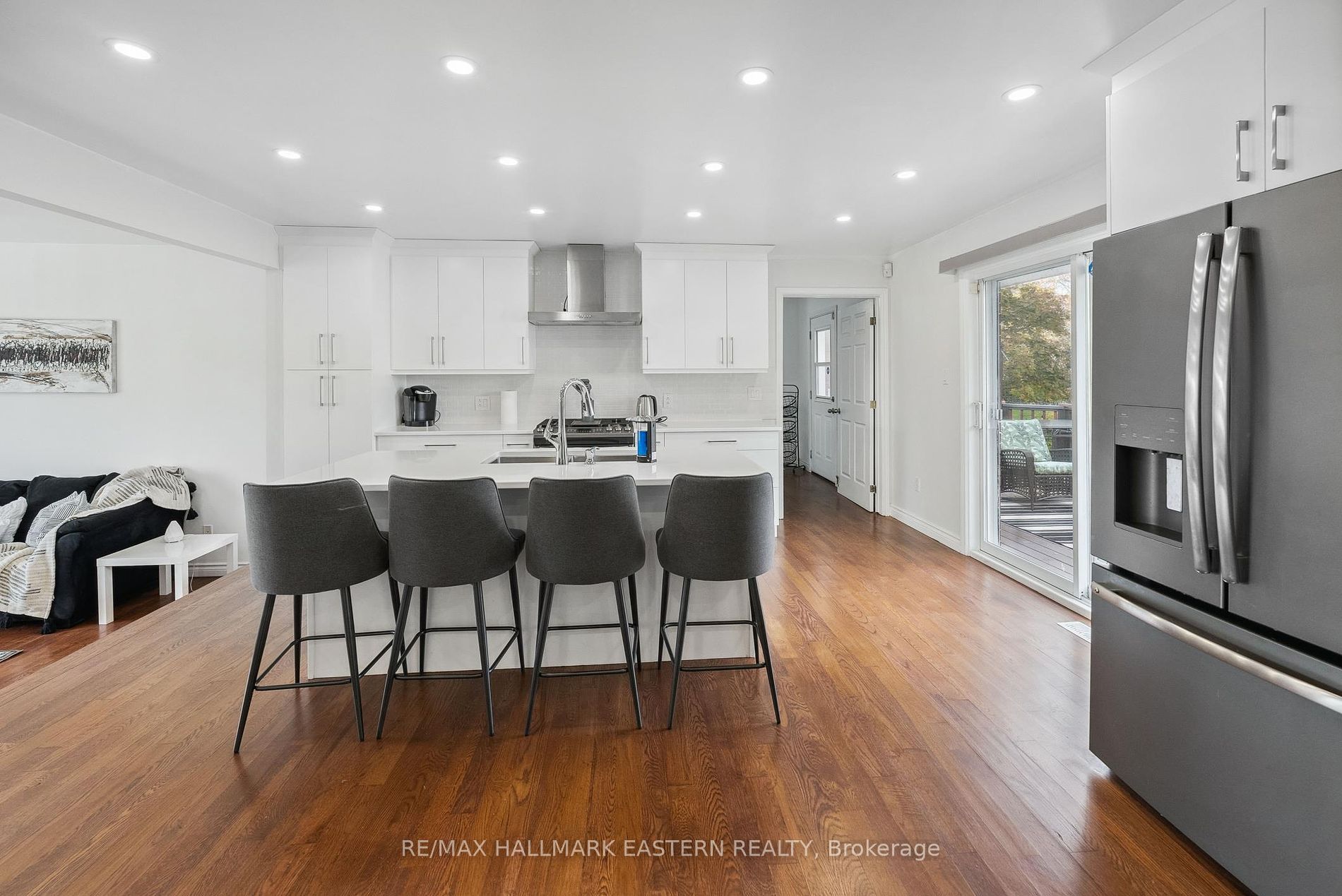 1234 Parkhill Road W
