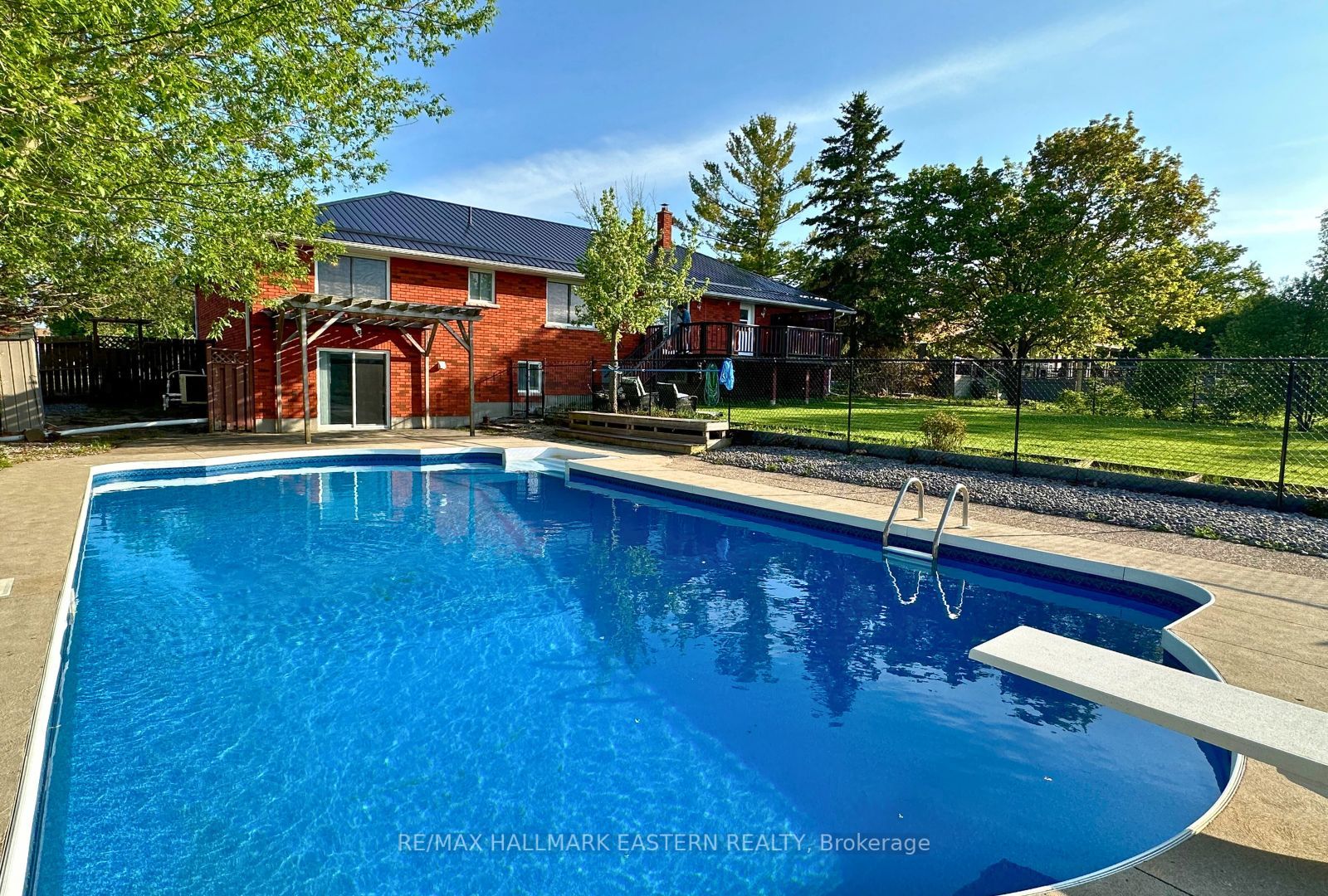 1234 Parkhill Road W