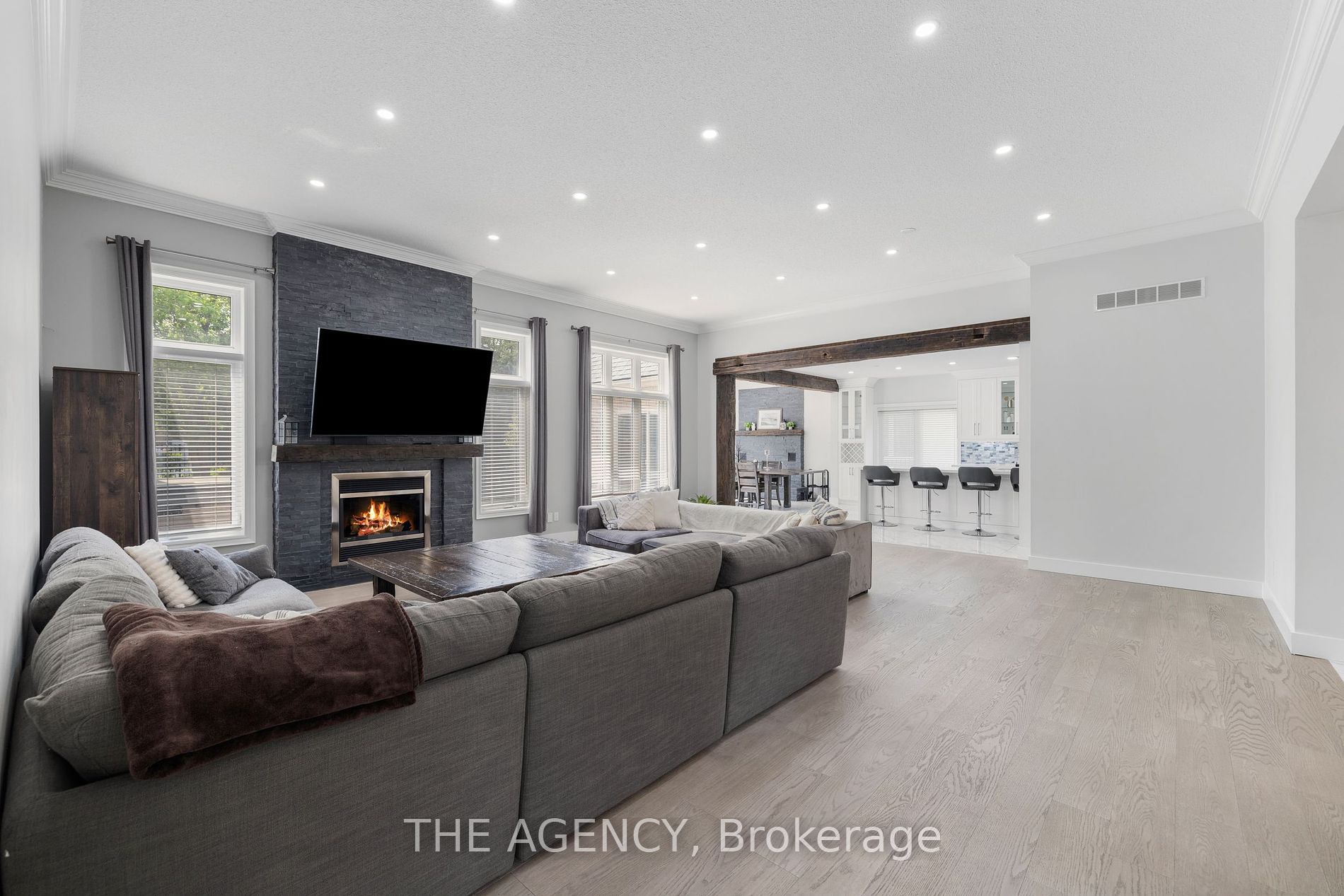 15 Pioneer Ridge Dr