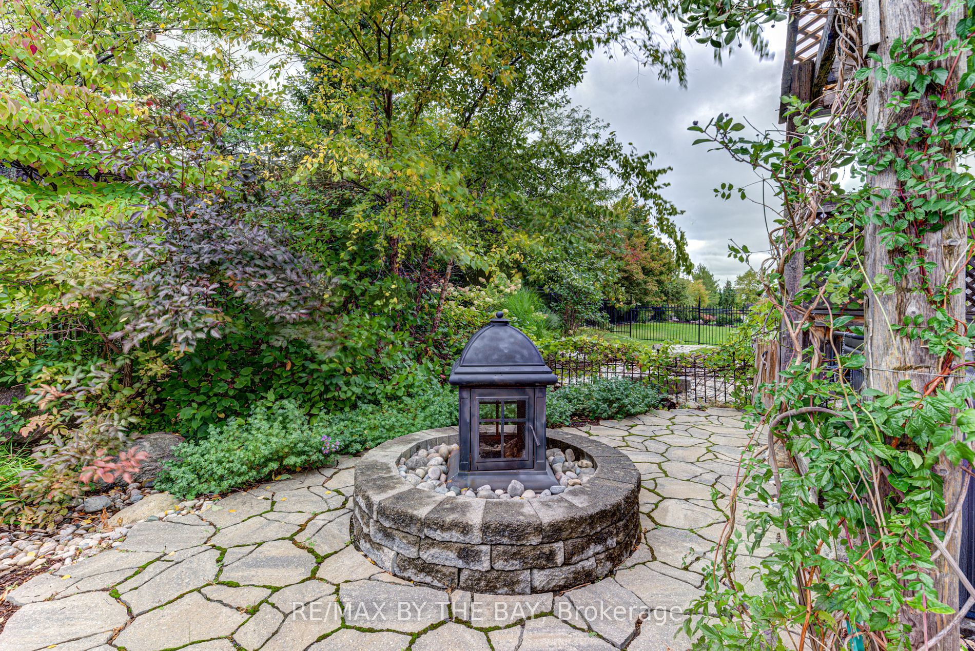 120 Venture Boulevard