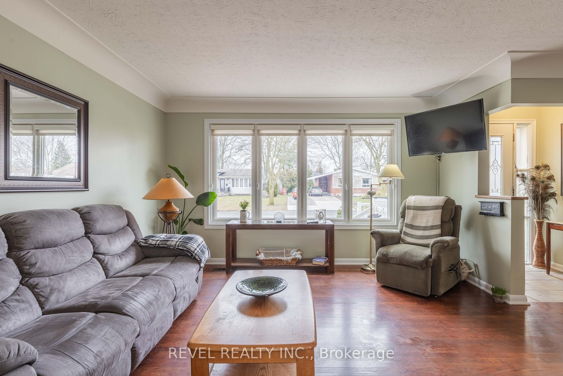 21 Westmount Crescent