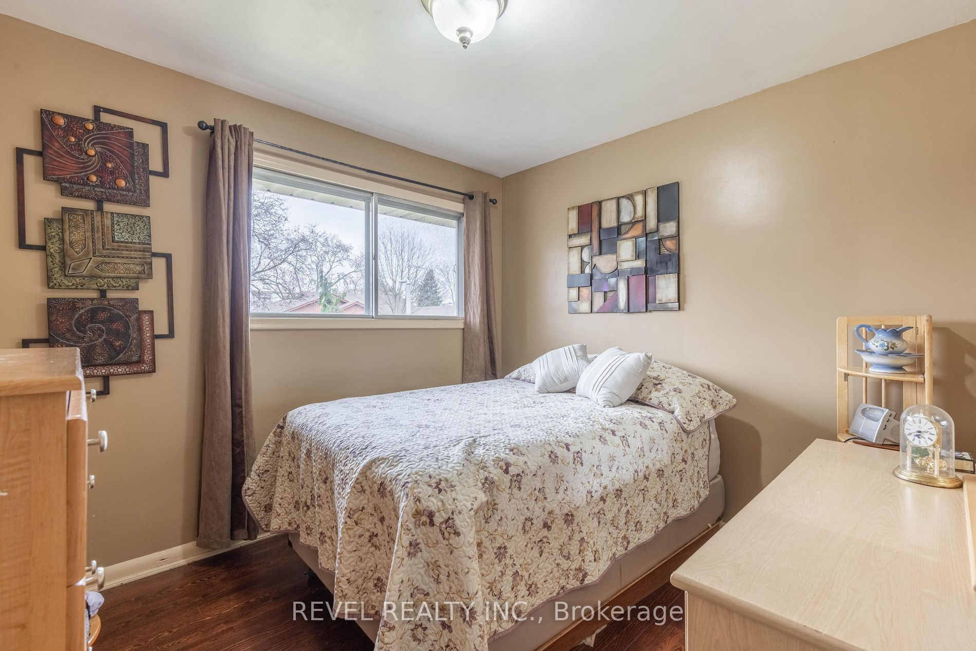 21 Westmount Crescent