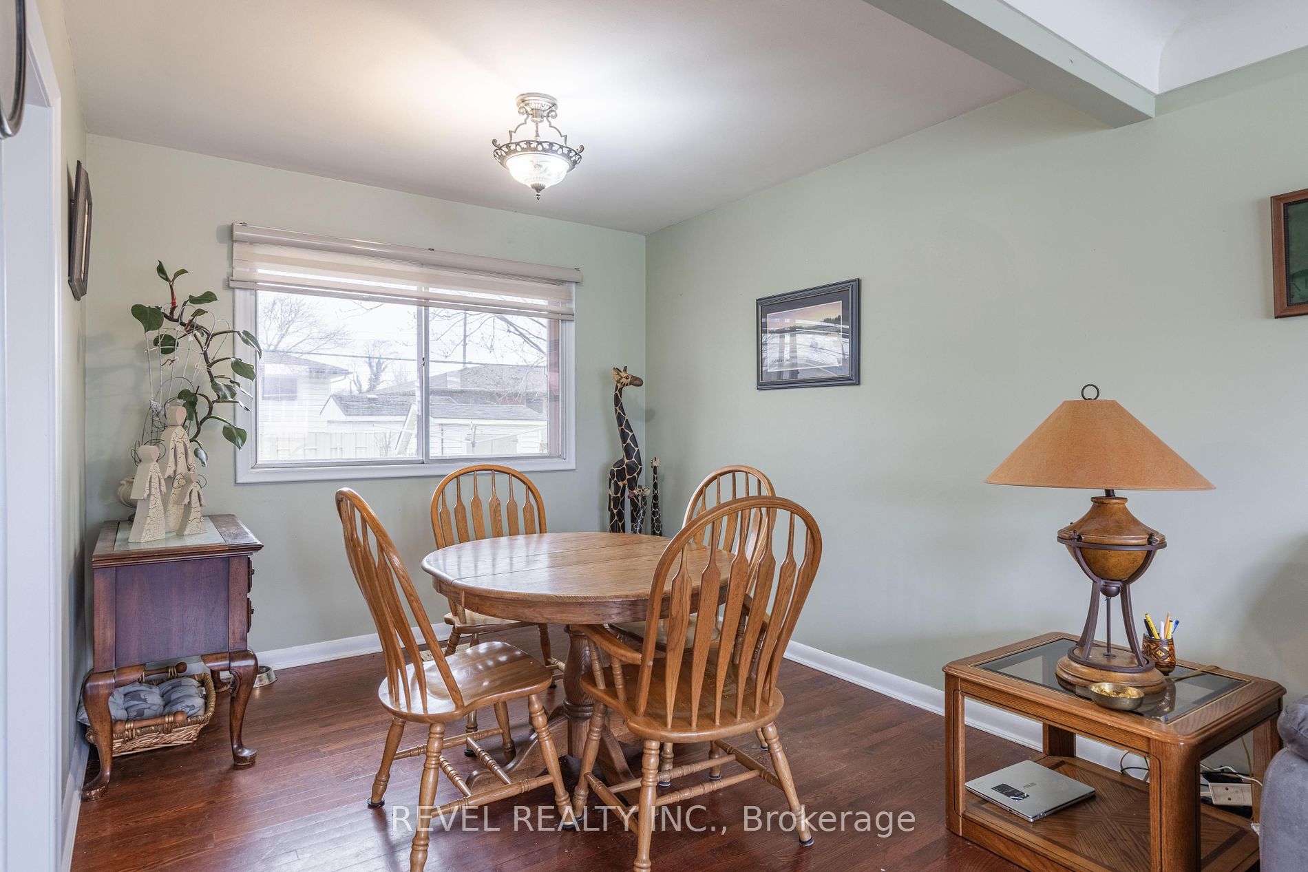 21 Westmount Crescent
