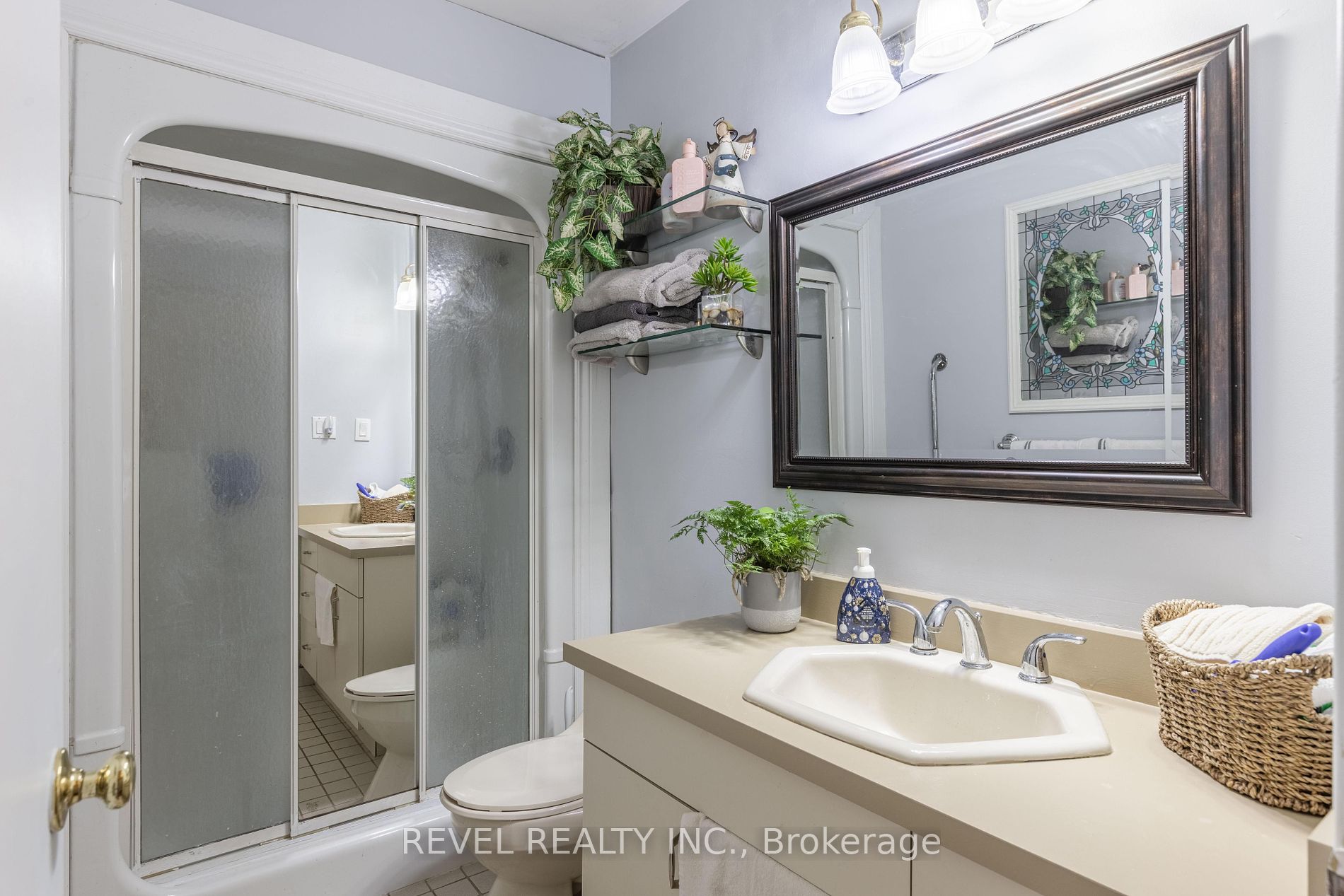 21 Westmount Crescent