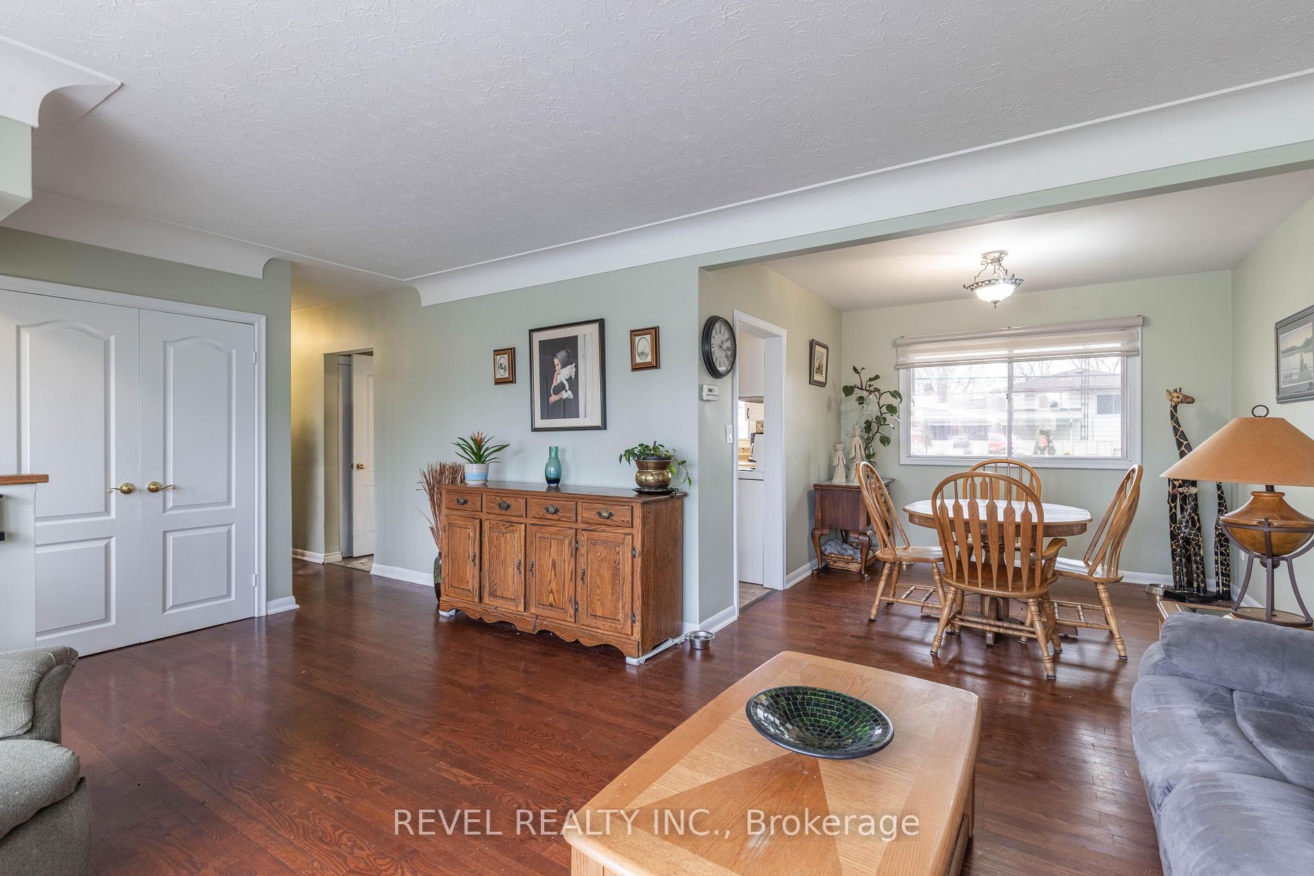 21 Westmount Crescent