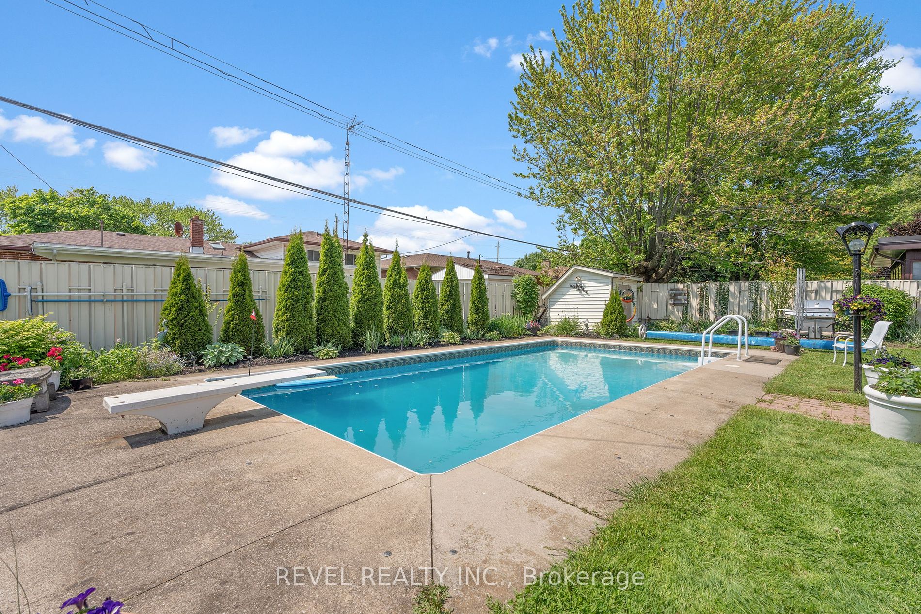 21 Westmount Crescent