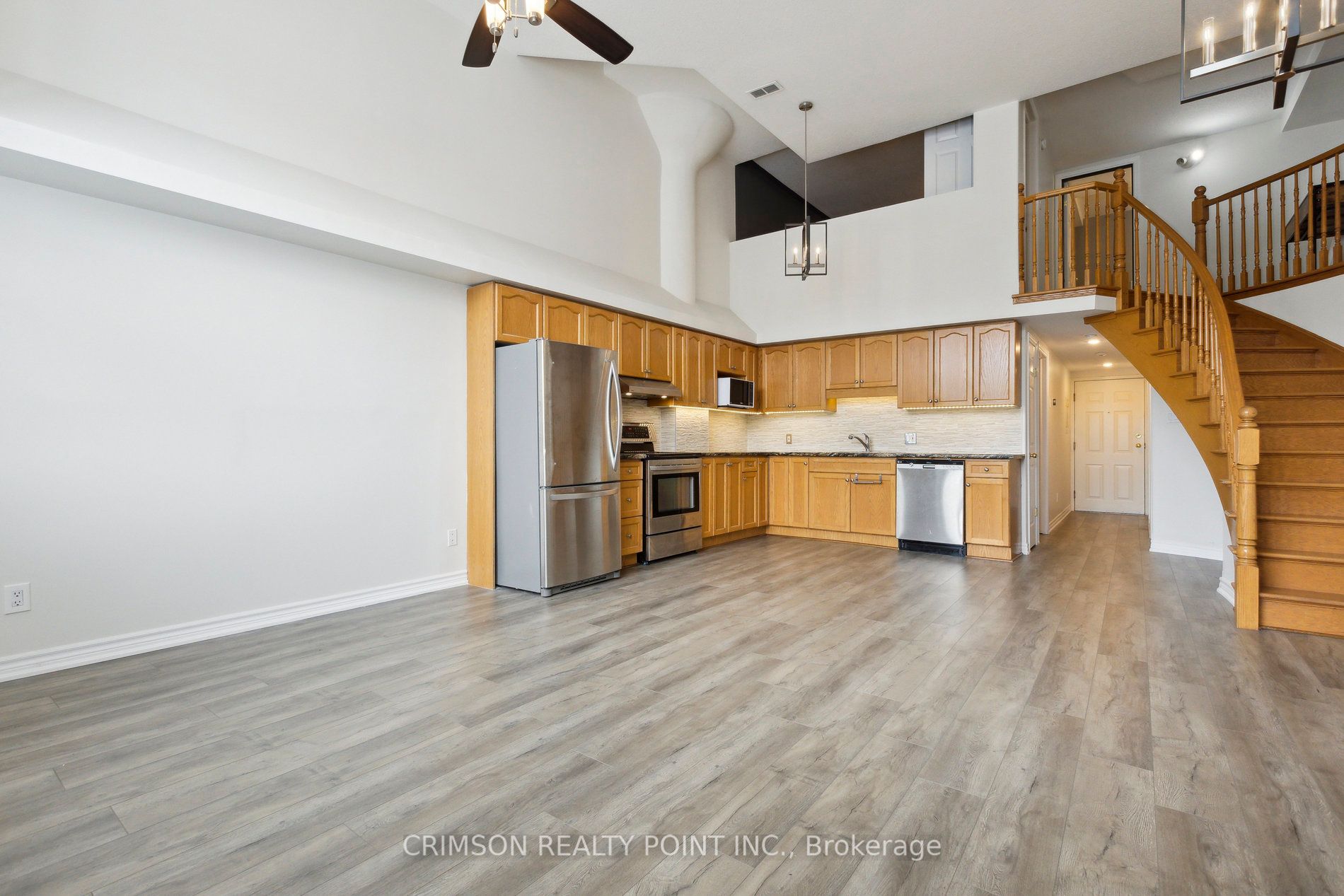111 Grey Street #105