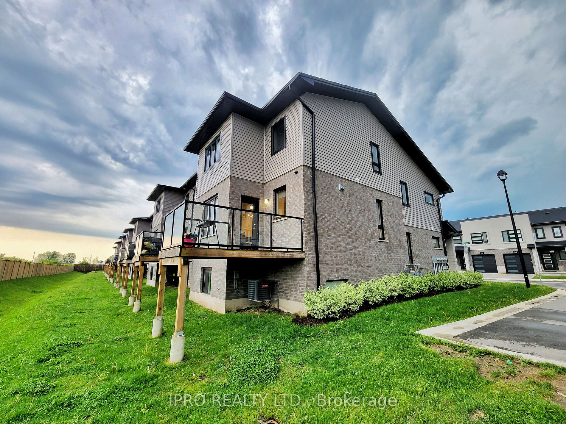 3380 Singleton Avenue #36