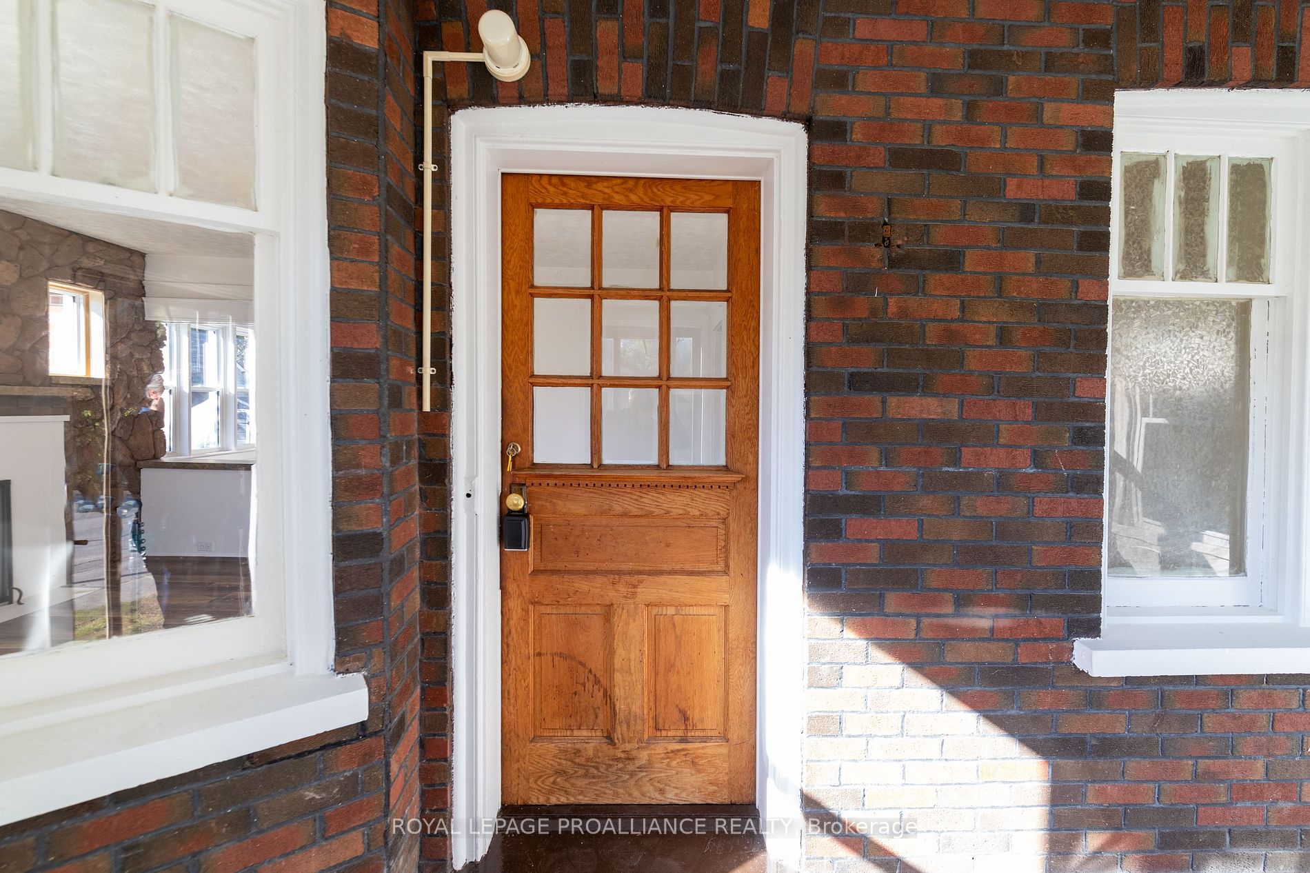 8 Dunbar Street