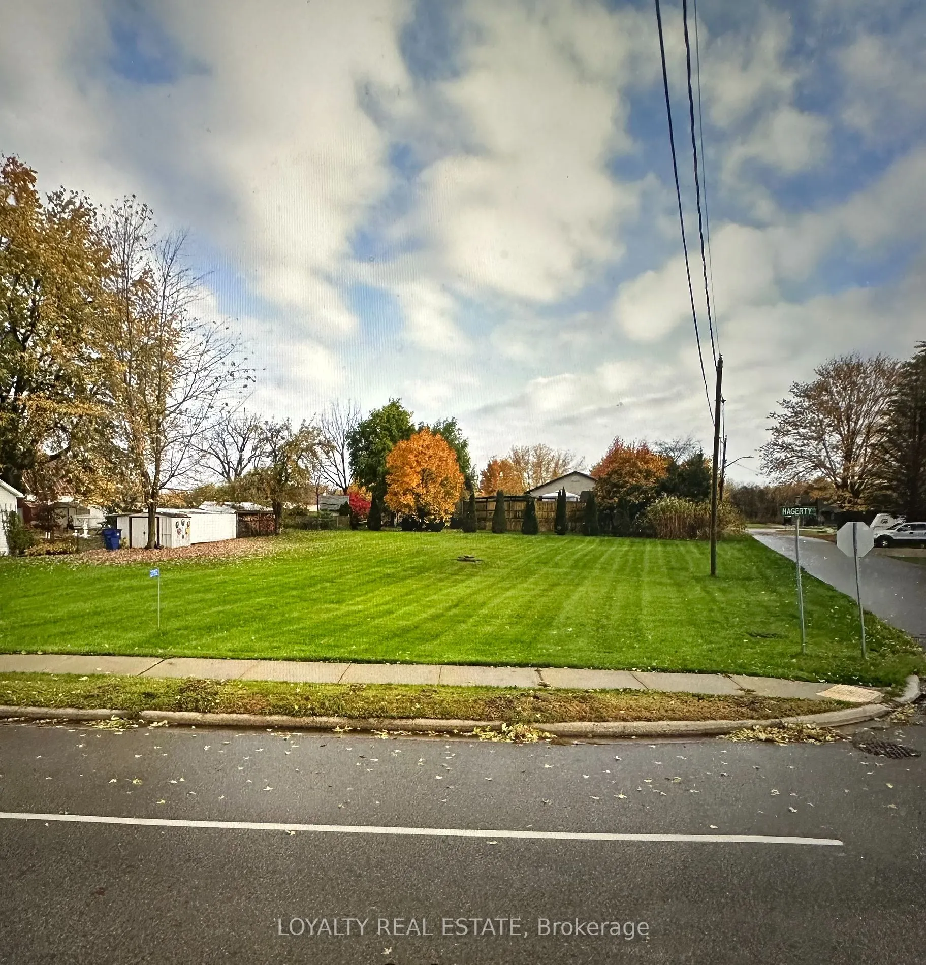 22952 Hagerty Rd