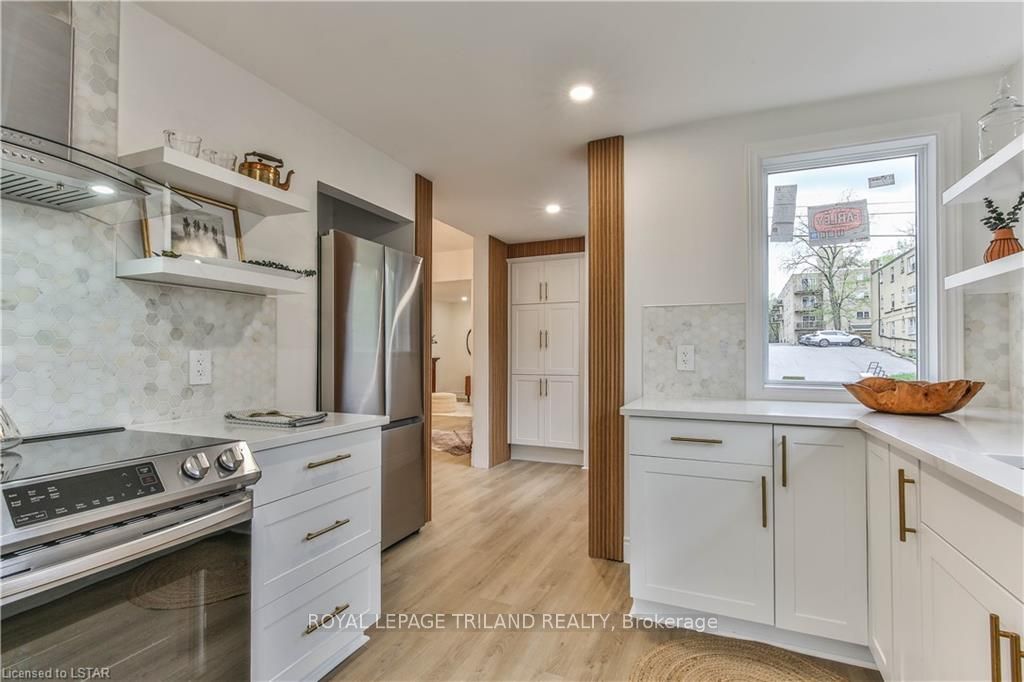 84 High St