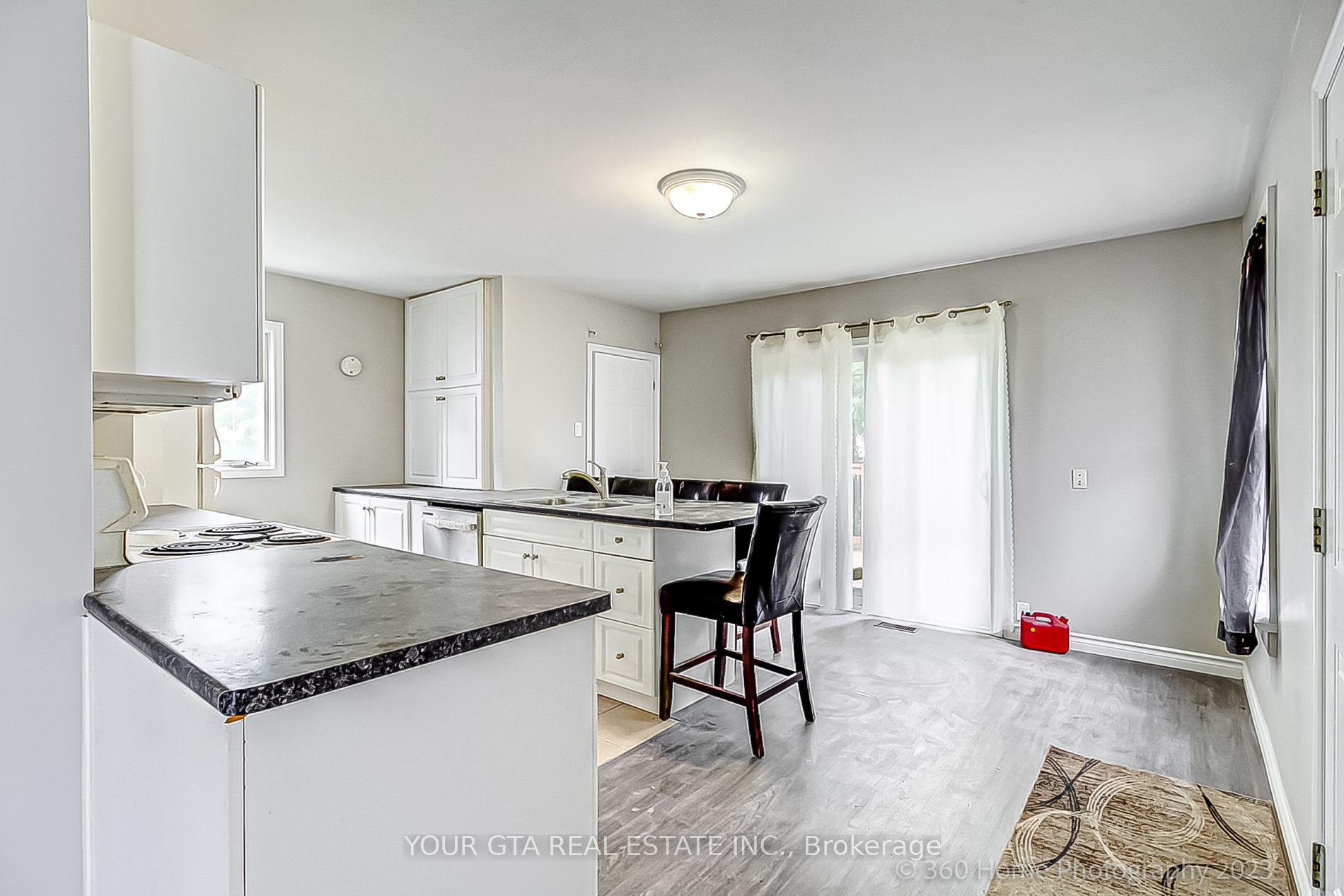4699 Ryerson Crescent