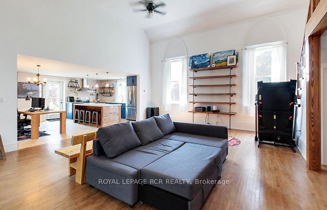 44 2ND Avenue