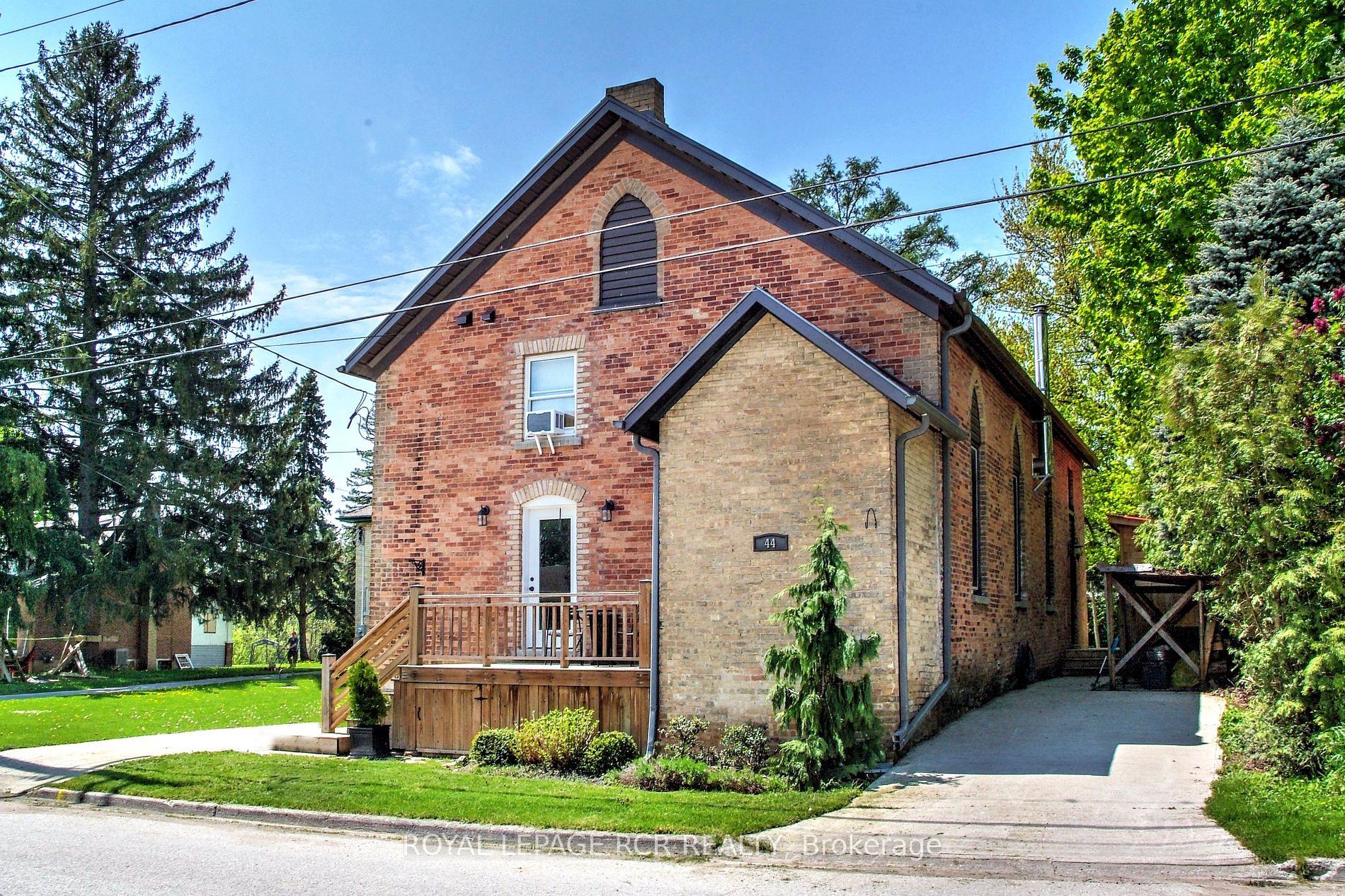 44 2ND Avenue