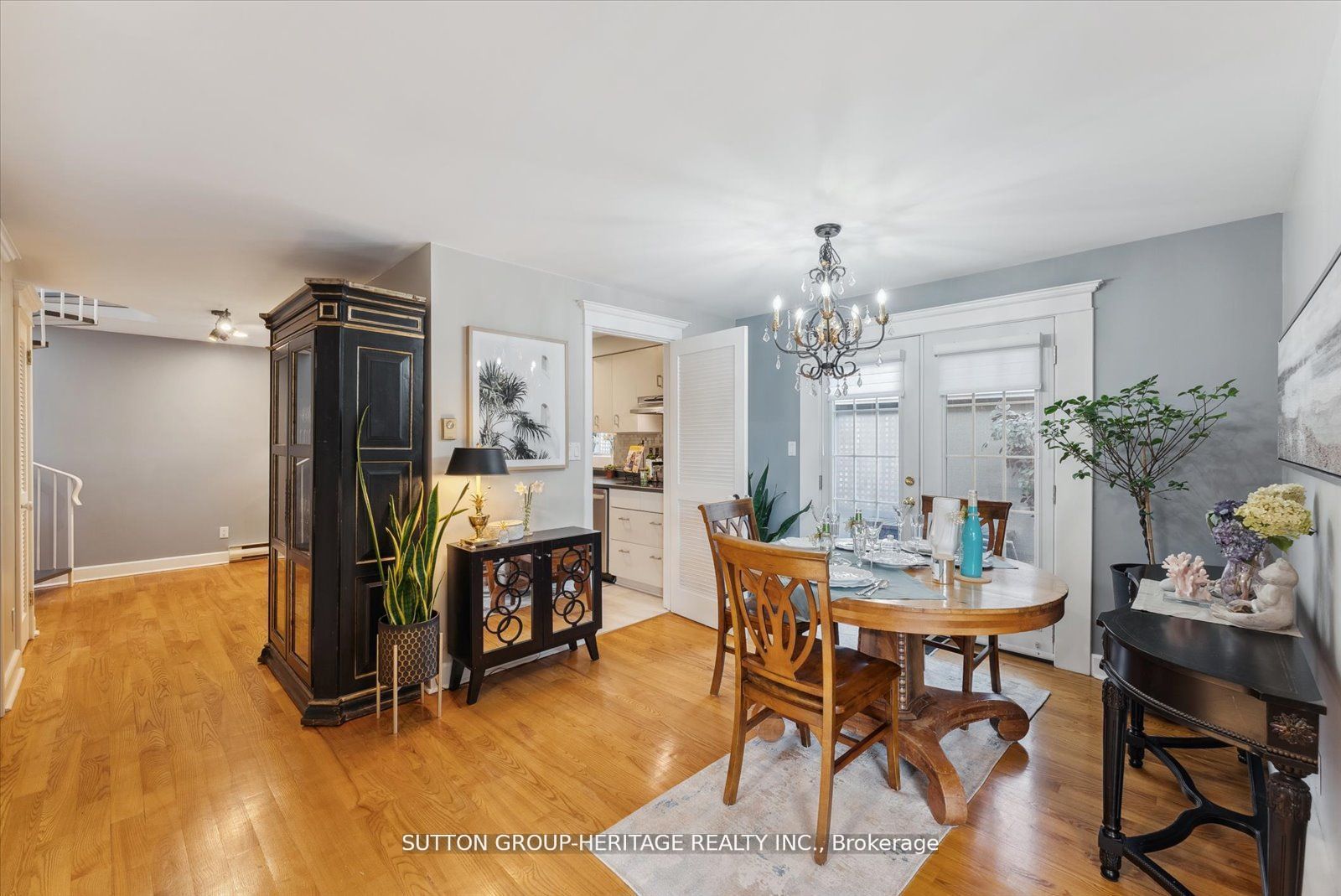 99 Bridge Street E #5