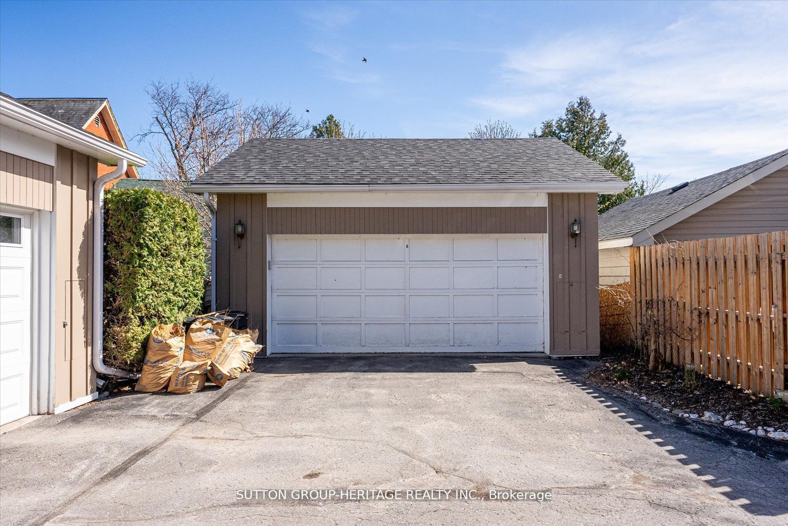 99 Bridge Street E #5
