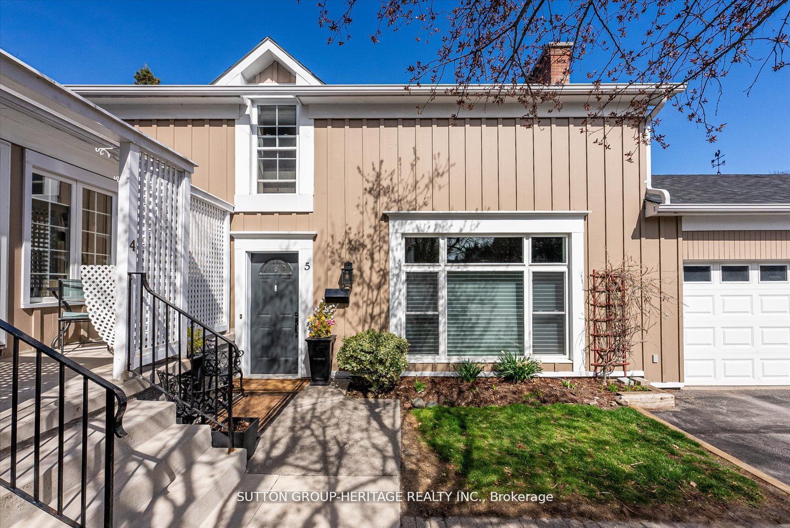 99 Bridge Street E #5