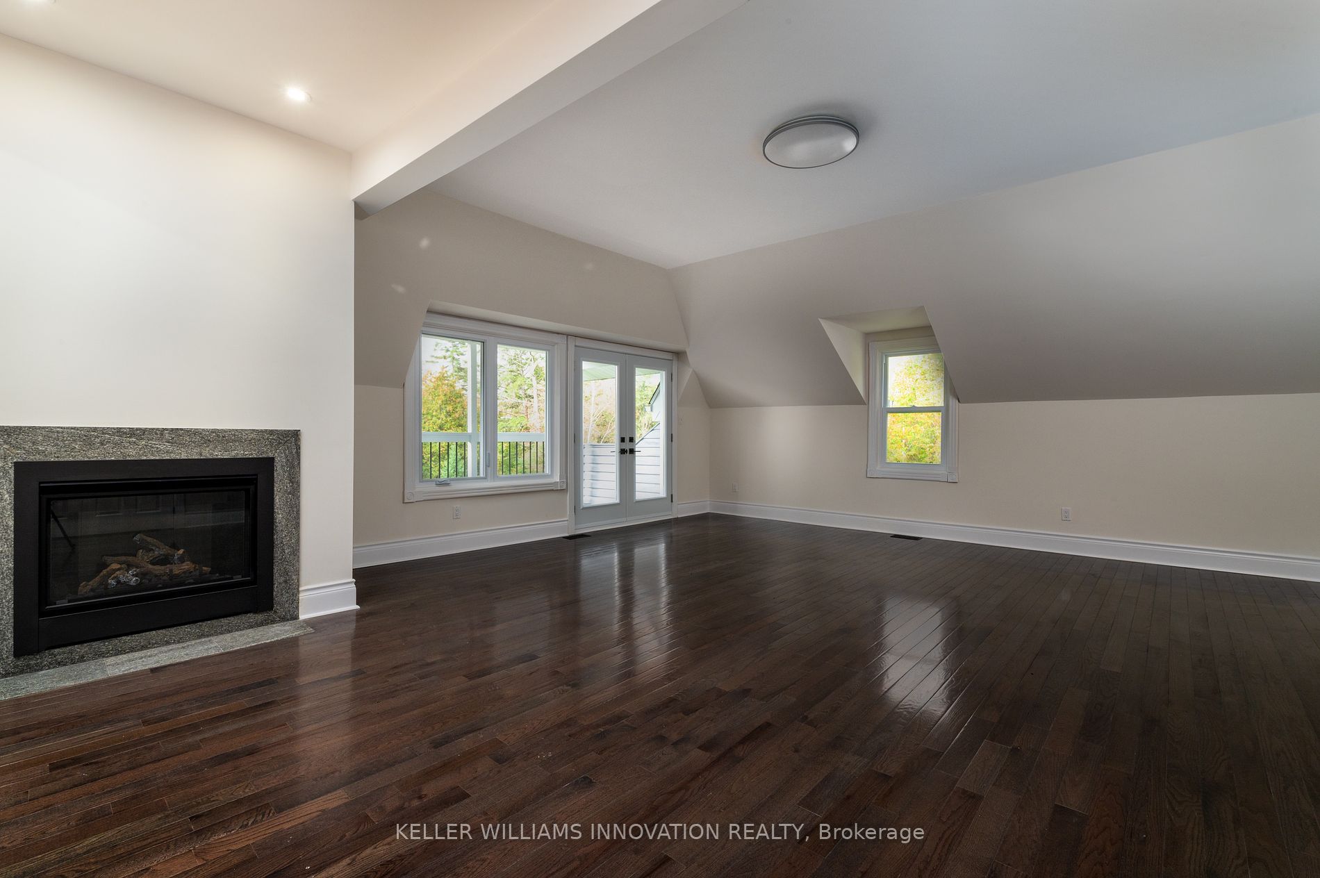 14-16 Knowles Crescent