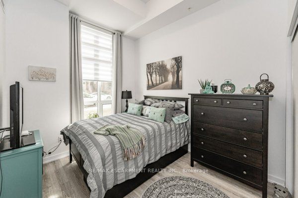 81 Robinson St, #103