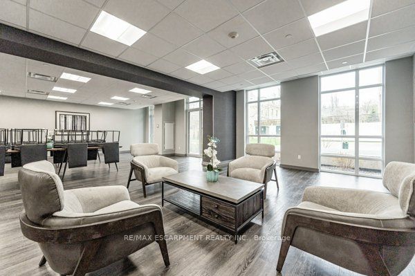 81 Robinson St, #103
