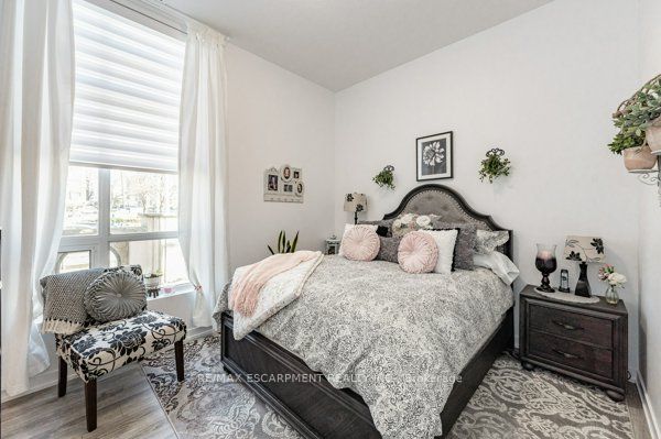 81 Robinson St, #103