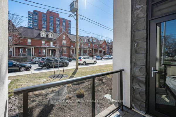 81 Robinson St, #103