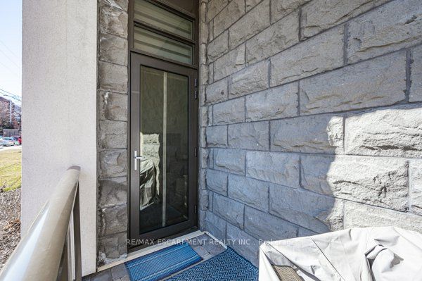 81 Robinson St, #103