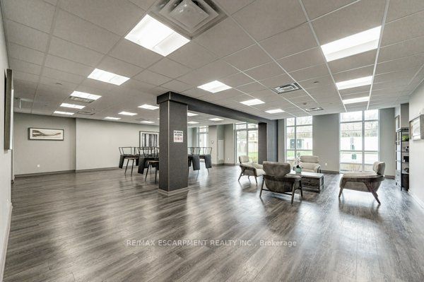 81 Robinson St, #103