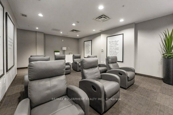 81 Robinson St, #103