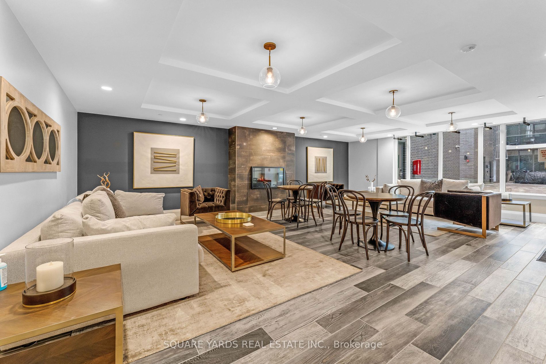 53 Arthur St S, #404