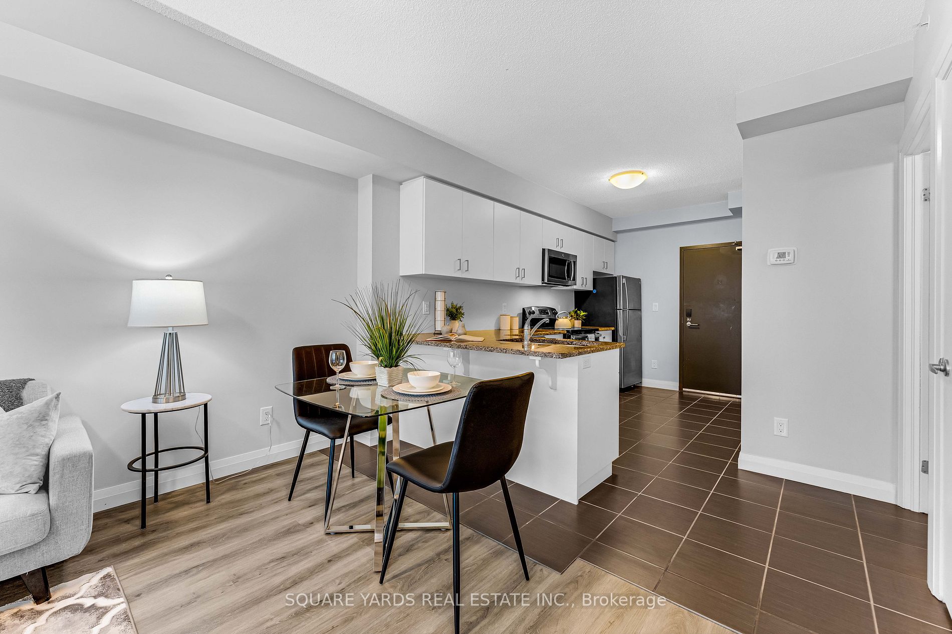 53 Arthur St S, #404