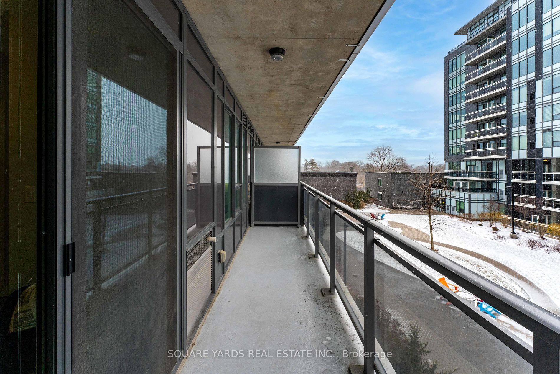 53 Arthur St S, #404