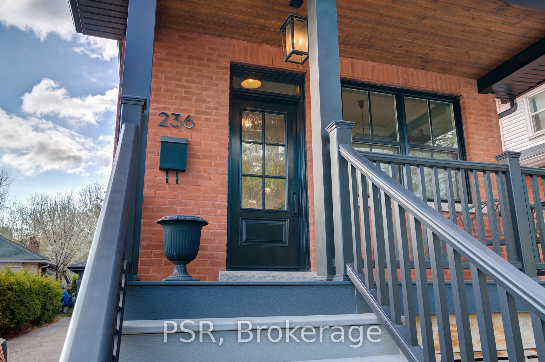 236 Elizabeth St