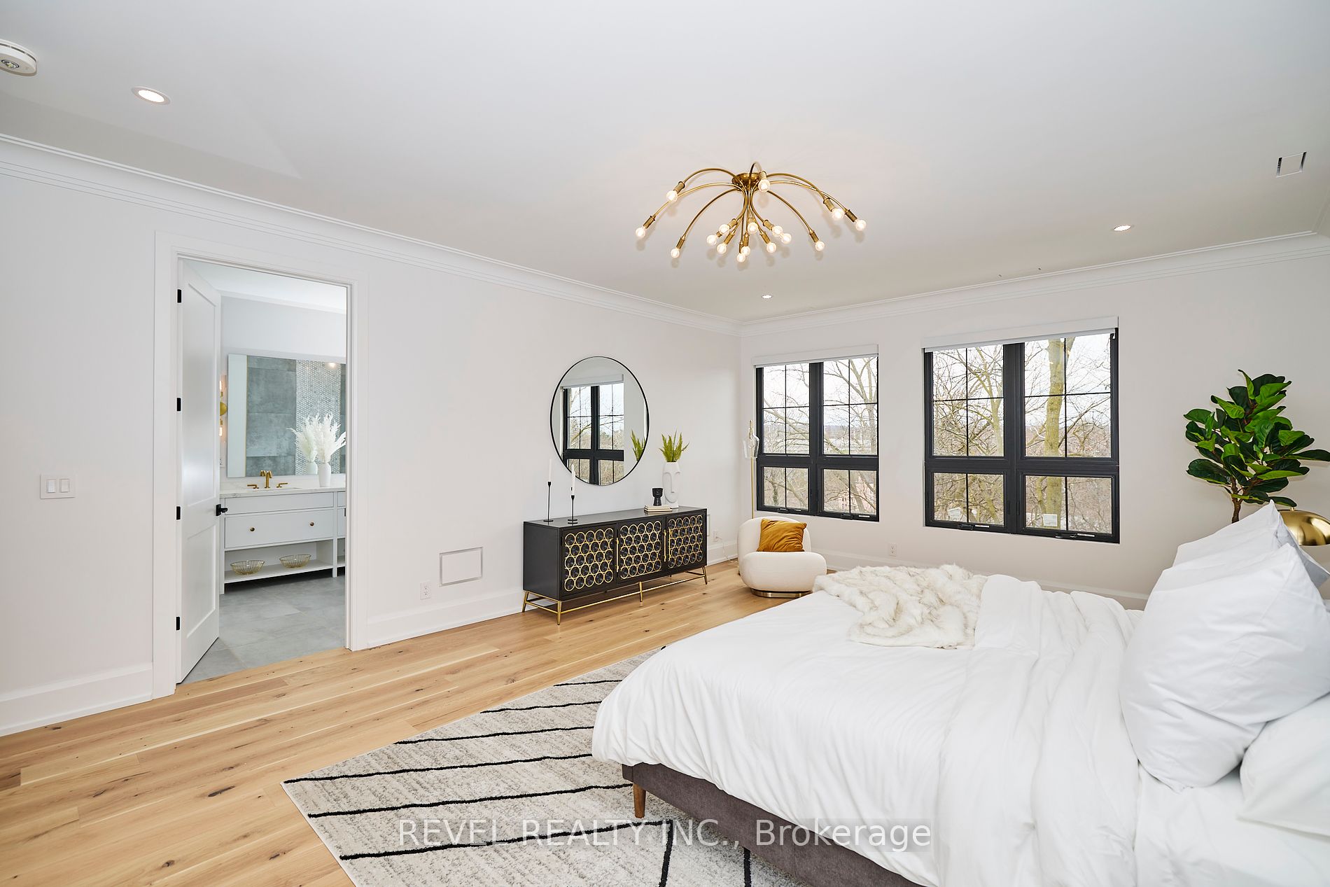29 Yates St