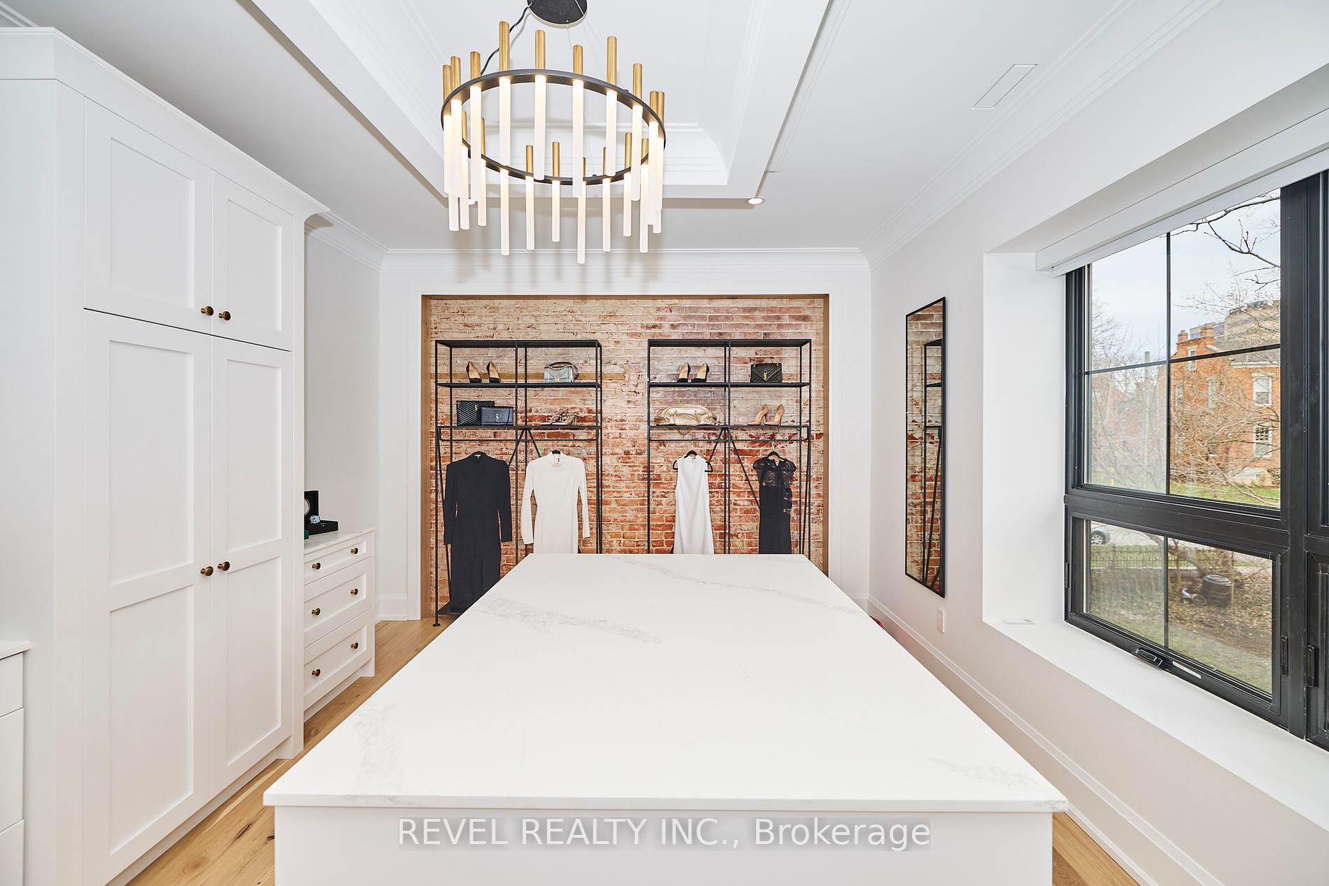 29 Yates St
