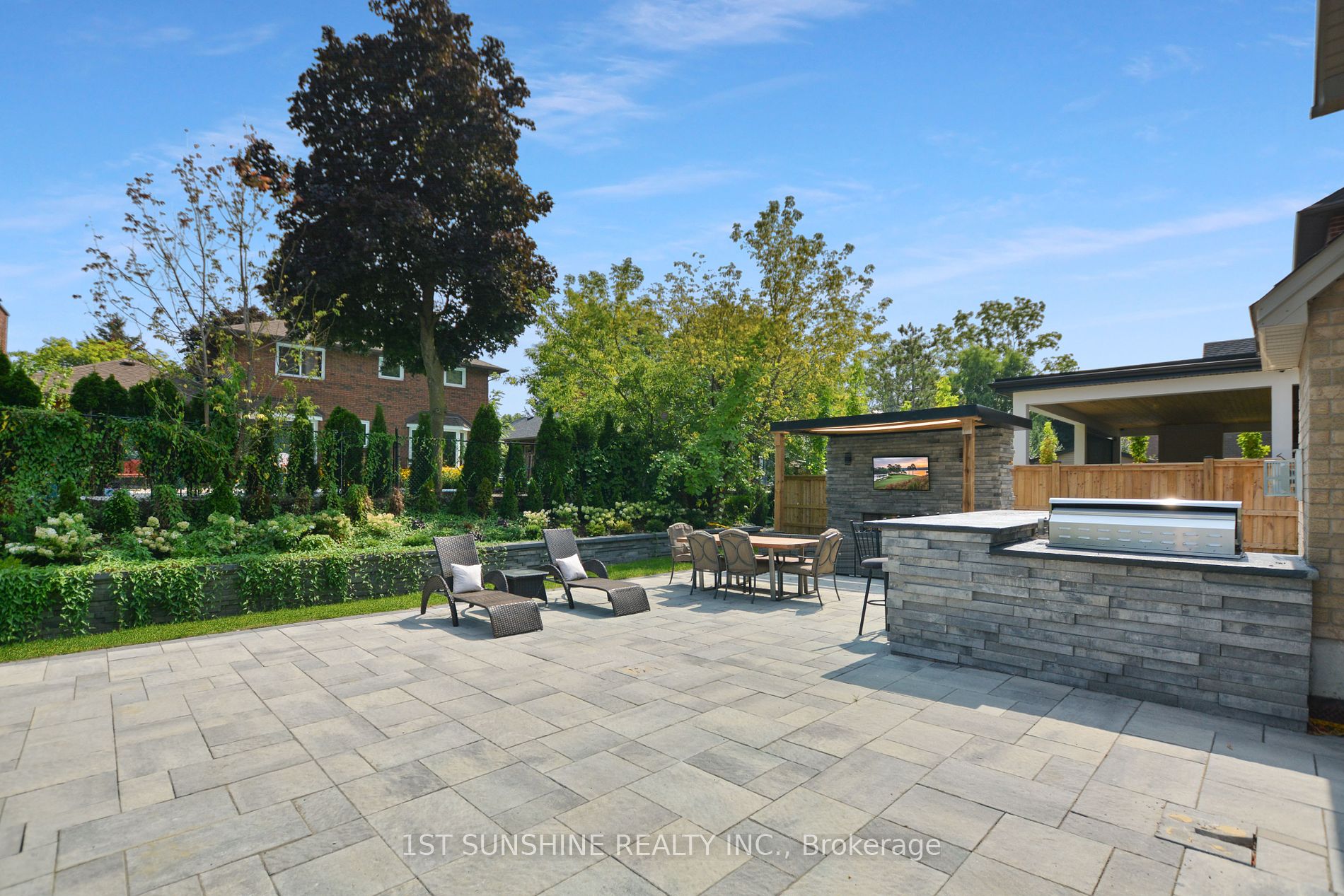 18 Legacy Lane